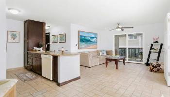 Iao Parkside IV-A condo # 38-205, Wailuku, Hawaii - photo 2 of 33