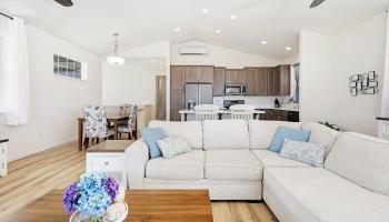 72  Kupaloke St , Wailuku home - photo 5 of 49