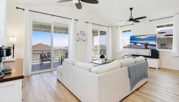 72  Kupaloke St , Wailuku home - photo 6 of 49