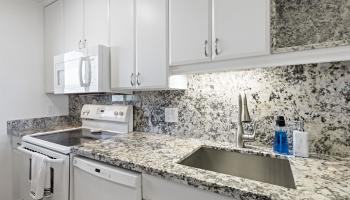 Menehune Shores condo # 326, Kihei, Hawaii - photo 6 of 40