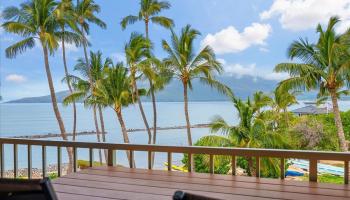 Menehune Shores condo # 405, Kihei, Hawaii - photo 4 of 39