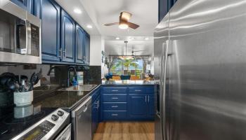 Menehune Shores condo # 405, Kihei, Hawaii - photo 5 of 39