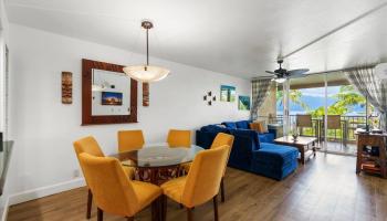 Menehune Shores condo # 405, Kihei, Hawaii - photo 6 of 39