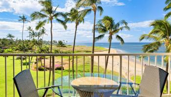 Menehune Shores condo # 420, Kihei, Hawaii - photo 4 of 15