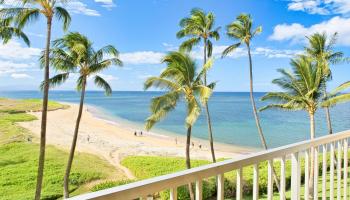 Menehune Shores condo # 420, Kihei, Hawaii - photo 5 of 15