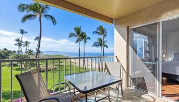 Menehune Shores condo # 422, Kihei, Hawaii - photo 4 of 35
