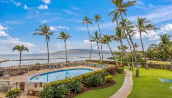 Menehune Shores condo # 522, Kihei, Hawaii - photo 4 of 48