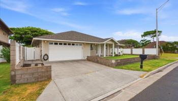 77  Kealohilani St Maui Lani, Kahului home - photo 3 of 40
