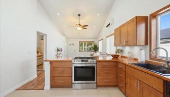 812  Mahealani Pl , Kihei home - photo 5 of 26