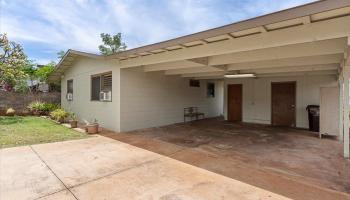 857  Hopoe St , Lahaina home - photo 6 of 40