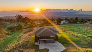 909  Copp Rd Kula, Kula/Ulupalakua/Kanaio home - photo 2 of 48