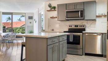 Kauhale Makai condo # 423, Kihei, Hawaii - photo 4 of 50