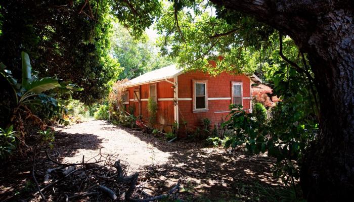 1042  Makawao Ave Near Makawao Ranch Acres, Makawao/Olinda/Haliimaile home - photo 1 of 6