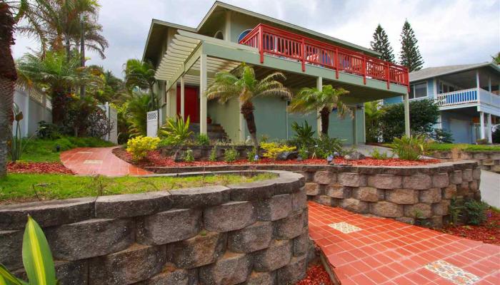 1373  Kilou St Oceanview Estates, Wailuku home - photo 1 of 30