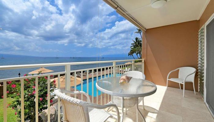 Lahaina Roads condo # 205, Lahaina, Hawaii - photo 1 of 17