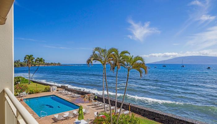 Lahaina Roads condo # 312, Lahaina, Hawaii - photo 1 of 49