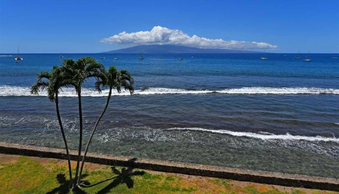 Lahaina Roads condo # 403, Lahaina, Hawaii - photo 1 of 30