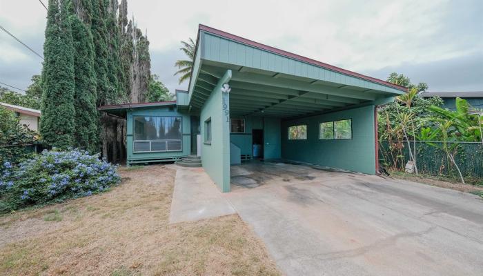1991  Kahekili Hwy , Wailuku home - photo 1 of 23