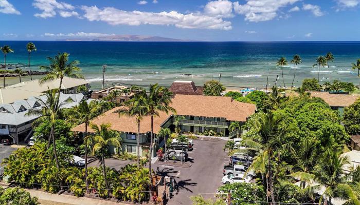 Kanoe Apts condo # 203, Kihei, Hawaii - photo 1 of 37