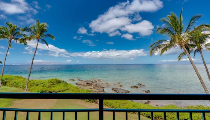 Punahoa Beach Apts condo # 303, Kihei, Hawaii - photo 1 of 25