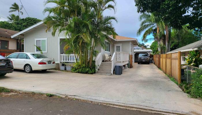 2170  Kahookele St , Wailuku home - photo 1 of 11