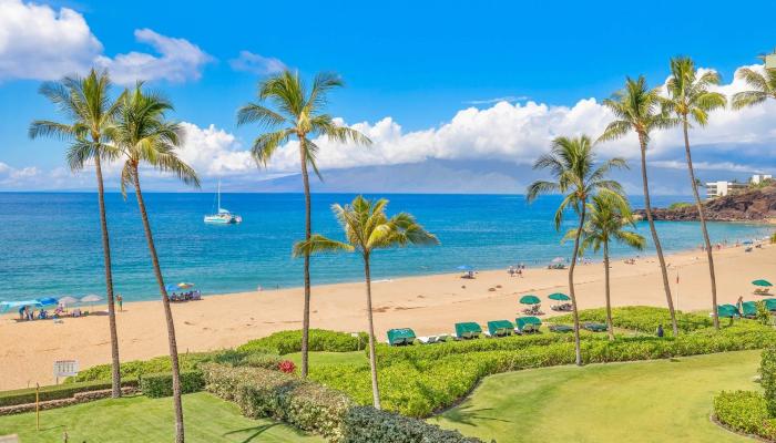 Whaler I condo # 410, Lahaina, Hawaii - photo 1 of 31