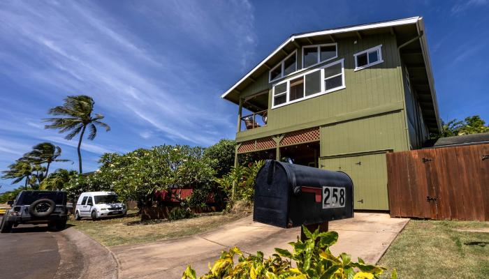 258  Kahiko St , Spreckelsville/Paia/Kuau home - photo 1 of 50