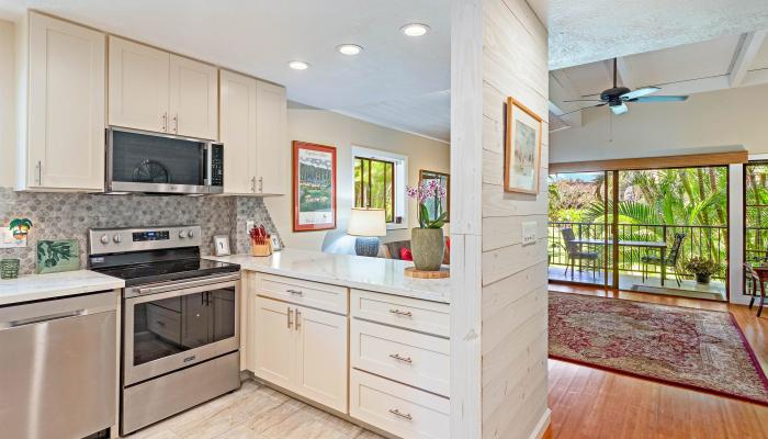 Hale Royale condo # D101, Lahaina, Hawaii - photo 1 of 40