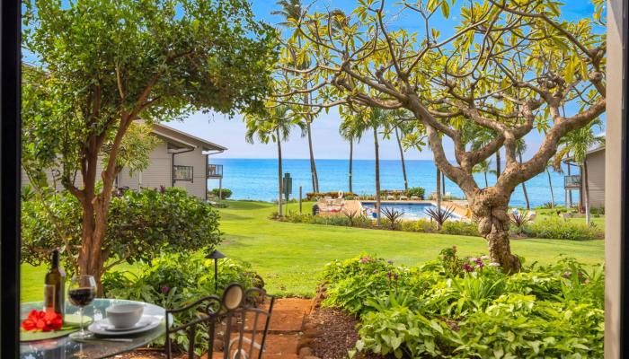 Mahina Surf condo # 116, Lahaina, Hawaii - photo 1 of 38