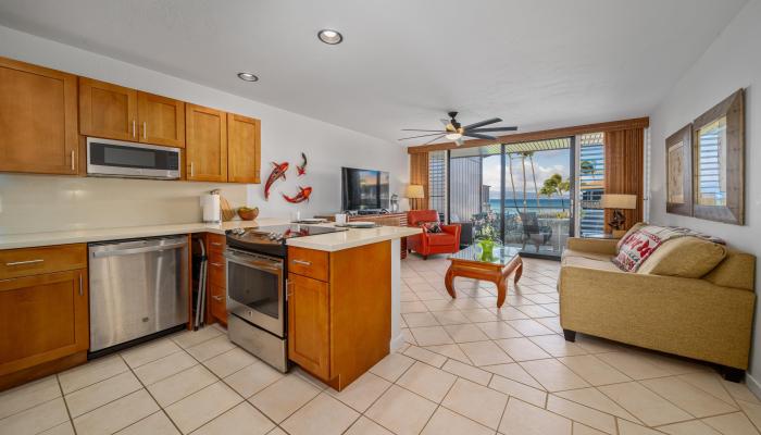 Mahina Surf condo # 124, Lahaina, Hawaii - photo 1 of 29