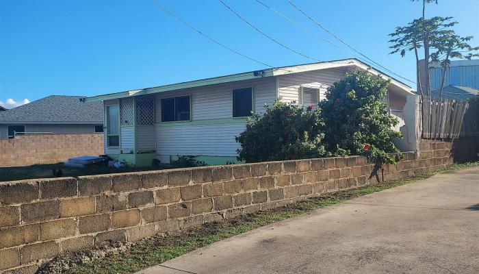 409  Waiehu Beach Rd , Wailuku home - photo 1 of 9