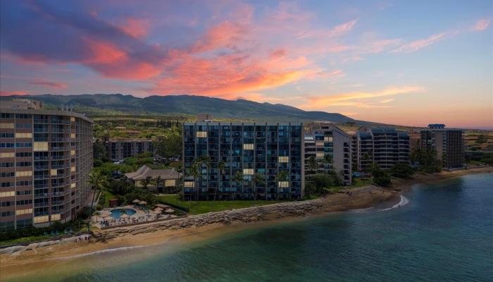 Valley Isle Resort condo # 408B, Lahaina, Hawaii - photo 1 of 47