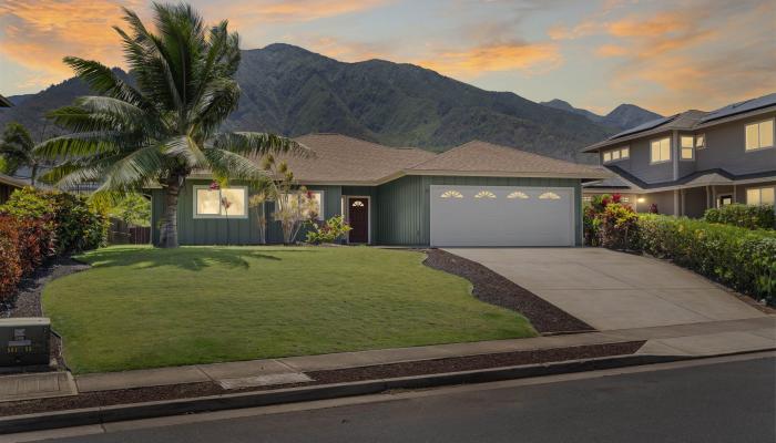 47  Moolu St , Wailuku home - photo 1 of 41