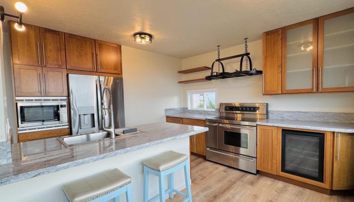 Mount Thomas condo # 301, Wailuku, Hawaii - photo 1 of 22