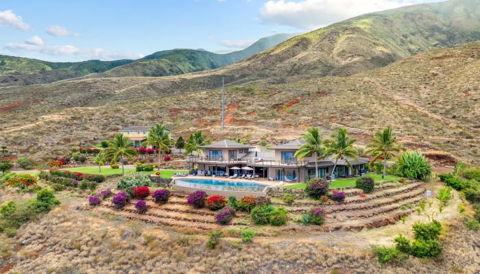 554  Punakea Loop Launiupoko, Lahaina home - photo 1 of 24