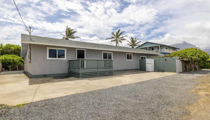 585  Linekona Pl , Wailuku home - photo 1 of 35