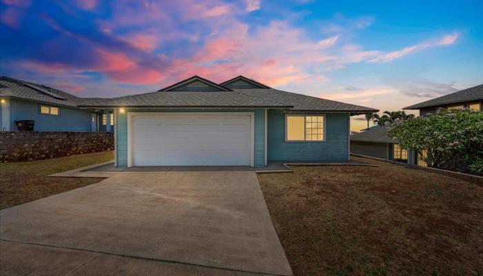 64  Keapua St , Wailuku home - photo 1 of 22