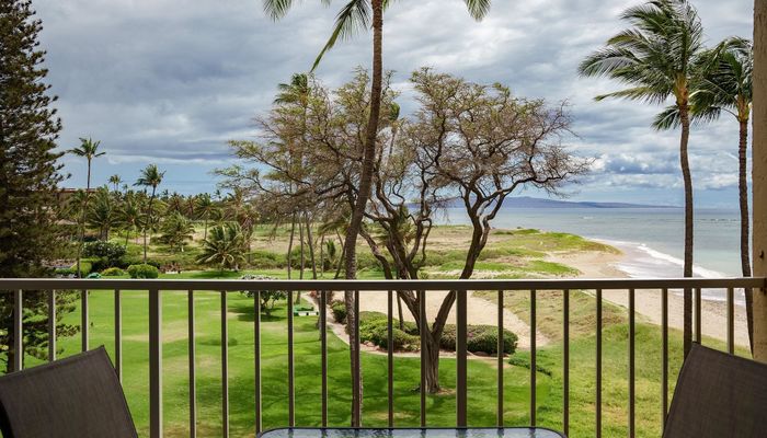 Menehune Shores condo # 422, Kihei, Hawaii - photo 1 of 30